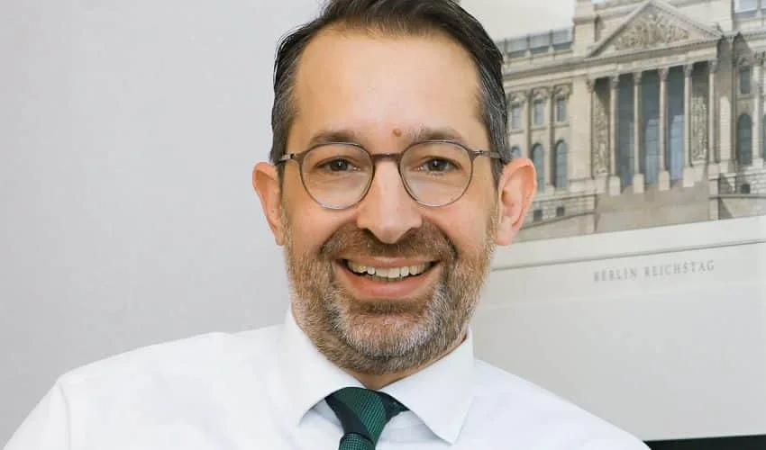RA Tim Hilbert Justiziar Automaten-Verband Baden-Württemberg AVBW Rheinland-Pfalz Zertifizierung Fristende Spielhallen