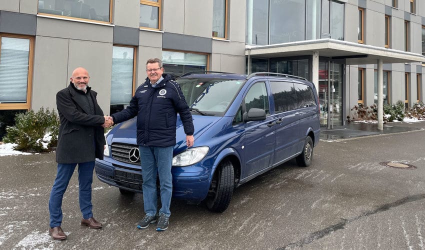 Admiral Entertainment SC Pfullendorf Kleinbus Spende Löwen Entertainment