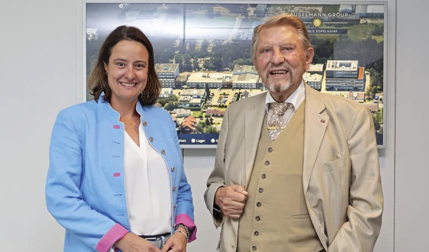 Anna Katharina Bölling Paul Gauselmann Schloss Benkhausen Regierungspräsidentin Detmold Gauselmann Gruppe Landluftkonzert