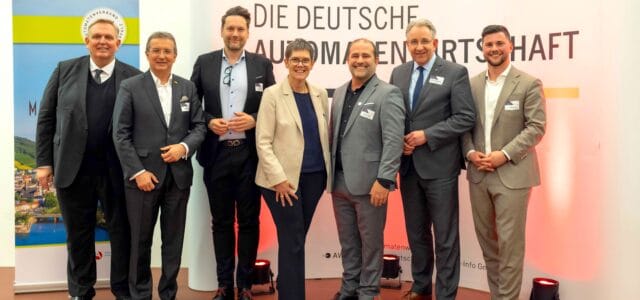 Bild (v. l.): Georg Stecker, Jürgen Häfner (Geschäftsführer Lotto Rheinland-Pfalz), Staatssekretär Daniel Stich, Staatssekretärin Petra Dick-Walther, Michael Thiery, Landtagsvizepräsident Matthias Lammert, Maximilian Fiel (DAW-Länderbeauftragter) waren unter anderem auf dem Event im Landesmuseum in Mainz. © Christof Mattes/DAW