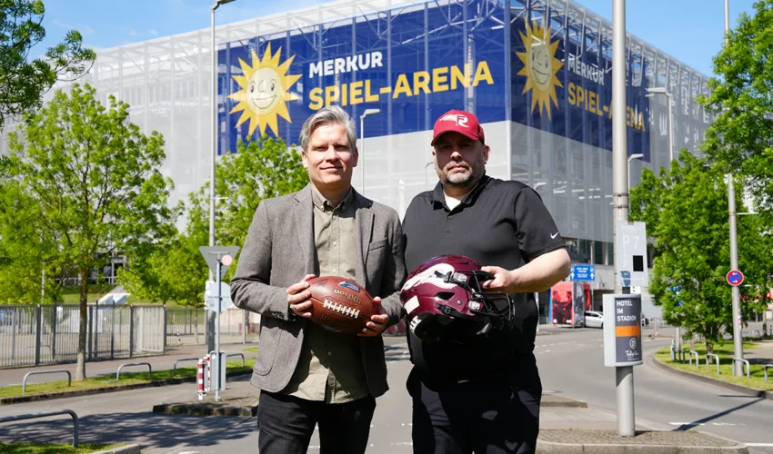 Rullkötter und Paatz fiebern dem Merkur Game in der Merkur Spiel-Arena entgegen. © Rhein Fire/Mirkan Dagdelen
