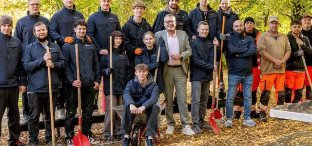 Löwen Entertainment Löwen-Azubis helfen