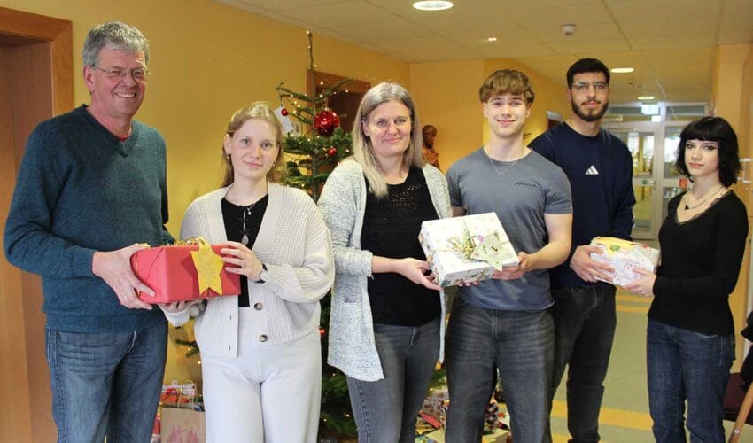 Löwen Entertainment Weihnachtswünsche Kinder- und Jugendhilfe Geschenke Bingen