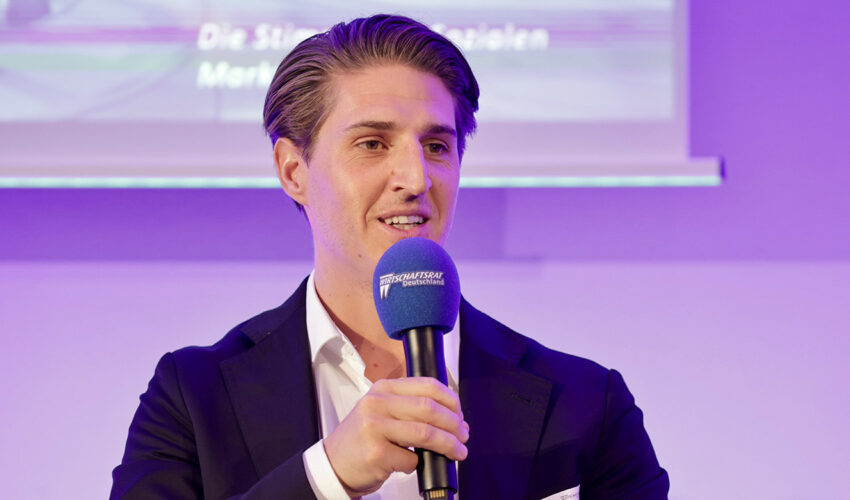 Simon Priglinger-Simader bei der Klausurtagung der Bundesarbeitsgruppe „Mehr Privat für einen starken Staat“, die Teil des Wirtschaftsrat der CDU ist. Quelle: Jens Schicke